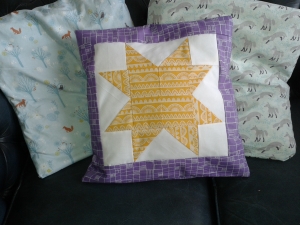 Star yellow cushion